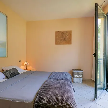 Residenz Ada Troubetzkoy 公寓 希法